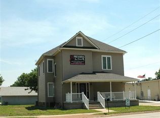 115 N 16th St, Parsons, KS 67357