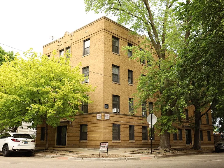 2535 N Seminary Ave #4 — Photo 1