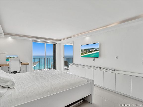 4th image of 2625 Collins Ave APT 1504