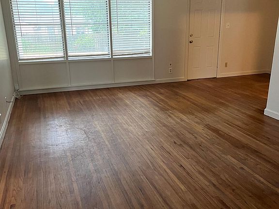 ENTRY TO LIVING ROOM - FLOORS CURRENTLY BEING REFINISHED