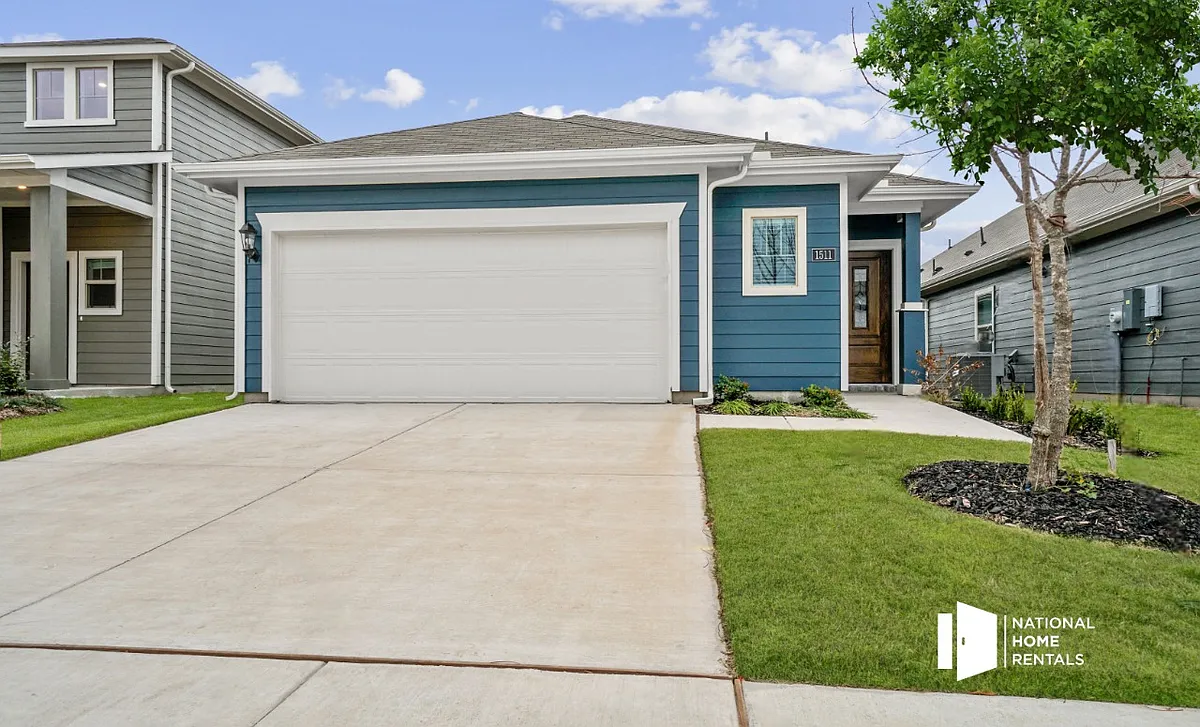 Building Photo - 1511 Wind Springs Dr