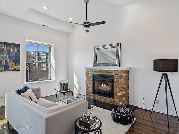 4th image of 2319 N Milwaukee Ave #5