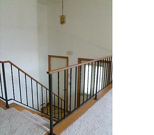 4th image of 105 Arnts Pl