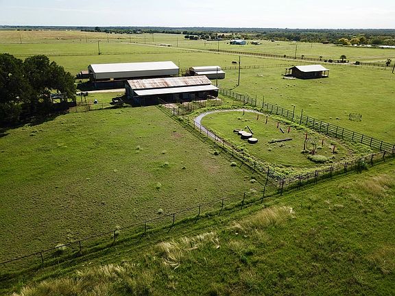 2nd image of 3707 State Highway 173 N
