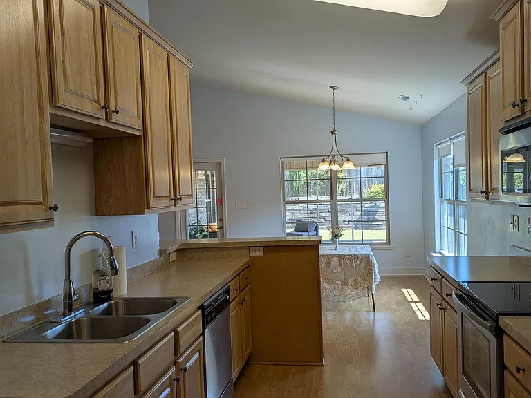 102 Acacia Trail Dr — Photo 8