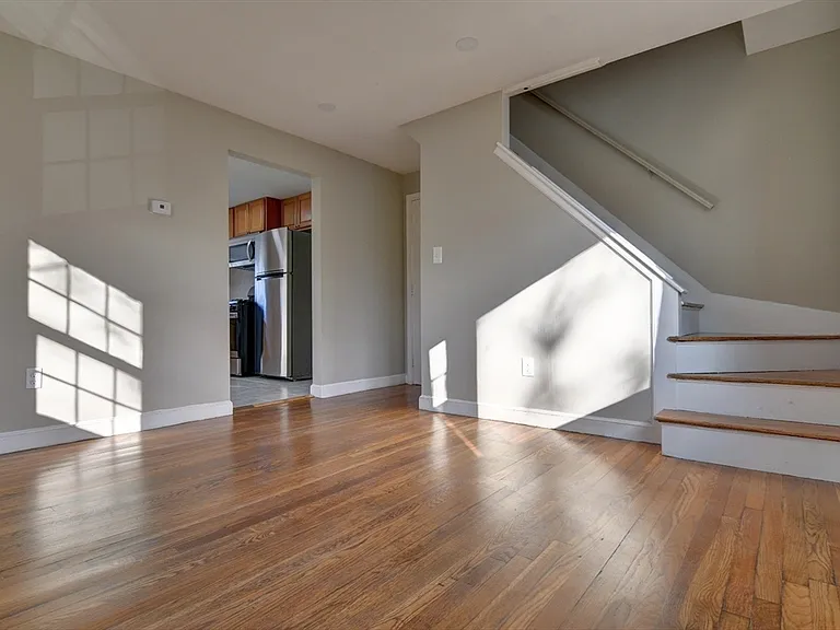 30 Trull St #4 — Photo 5