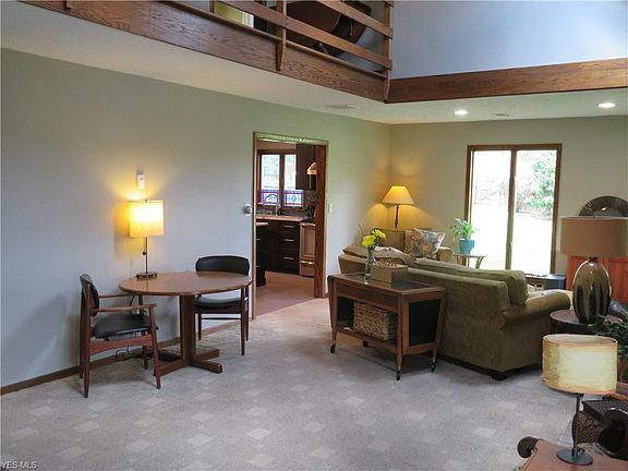 3rd image of 4542 Mel Ln