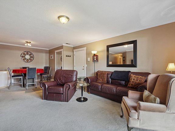 4th image of 46063 Tallgrass Ct