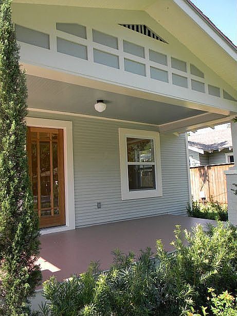1st image of 302 E North St