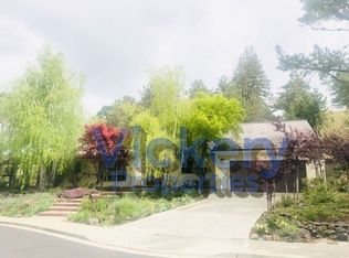 255 Donald Dr, Moraga, CA 94556