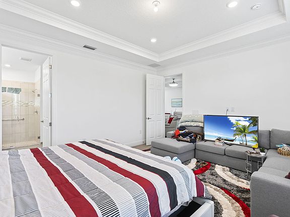 5th image of 9653 SW Forestwood Avenue