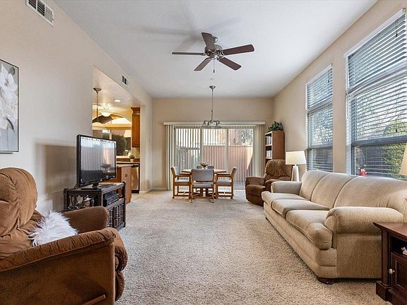 3rd image of 7910 Walerga Road #603