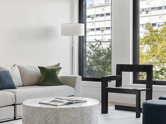 4th image of 422 W 49th St #3A