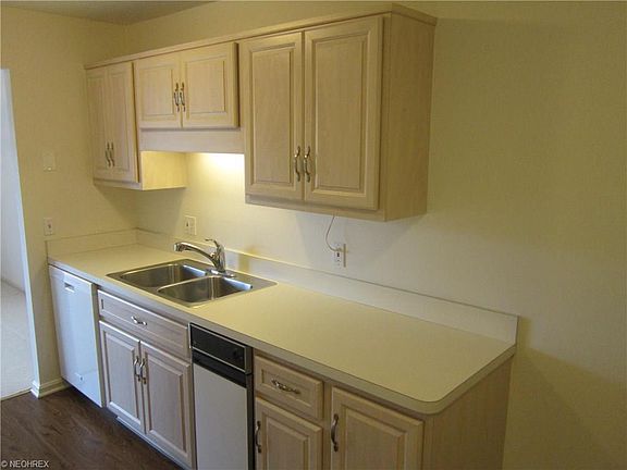 4th image of 2021 King James Pkwy APT 313