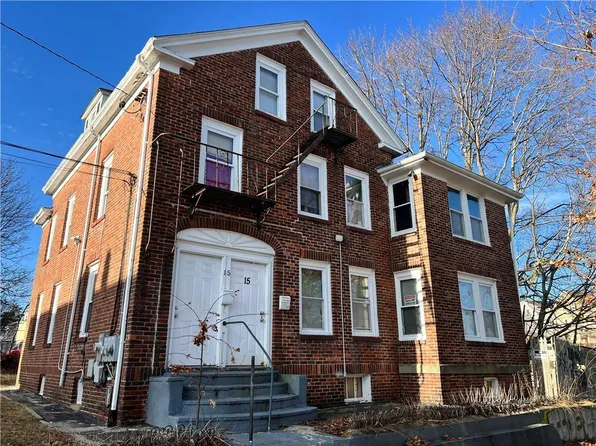 15 Judith St, Providence, RI 02909