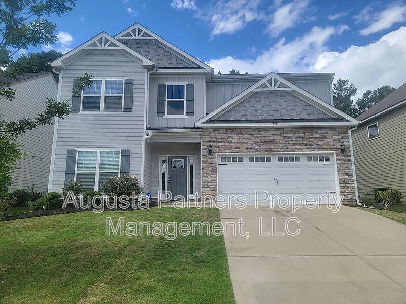 1st image of 257 Tulip Dr