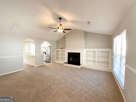 3rd image of 6773 Biscayne Blvd