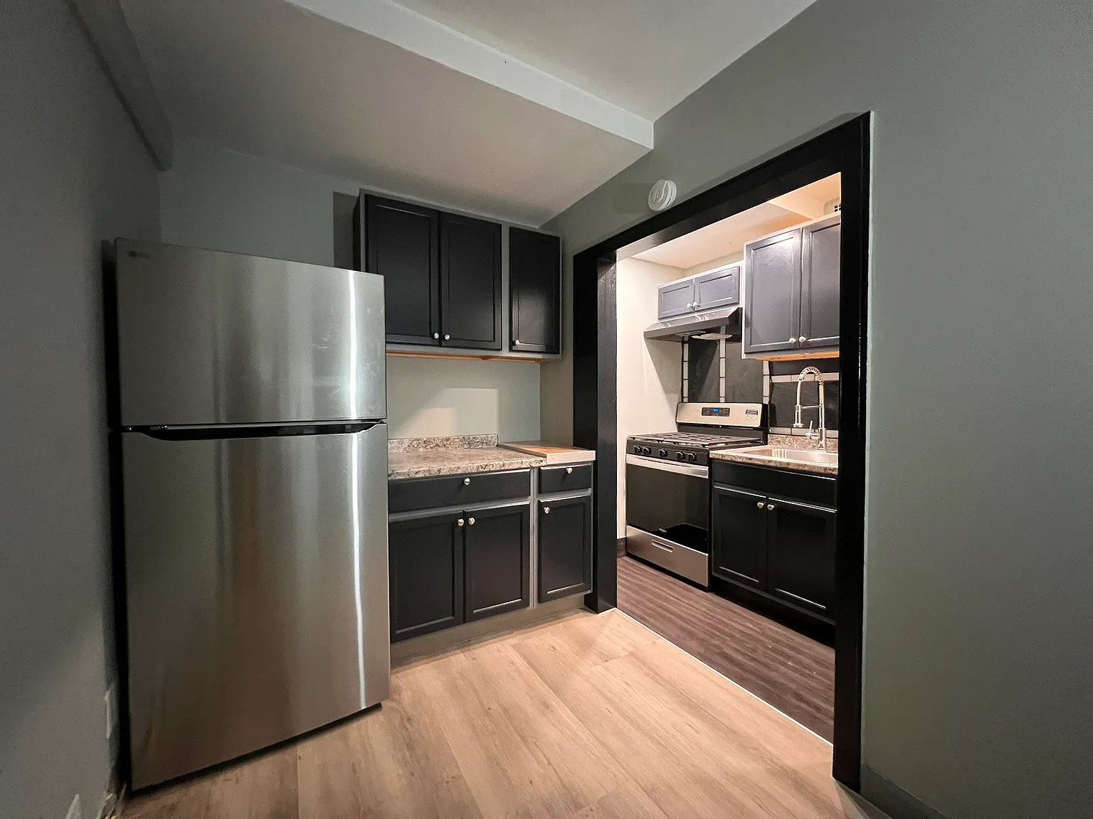 1 bed, $1,050 — Photo 2