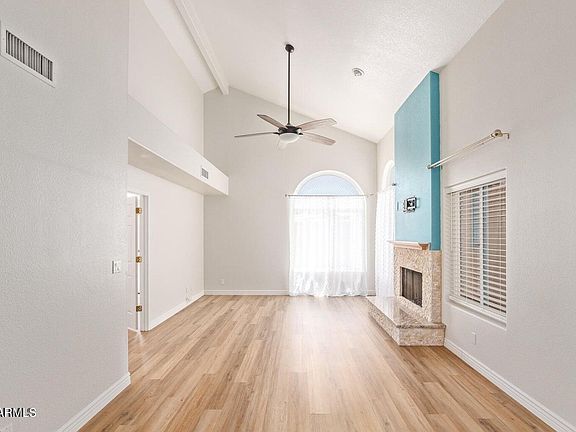 5th image of 1527 E BEACON Drive
