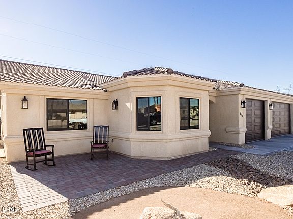 3rd image of 611 Pueblo Dr