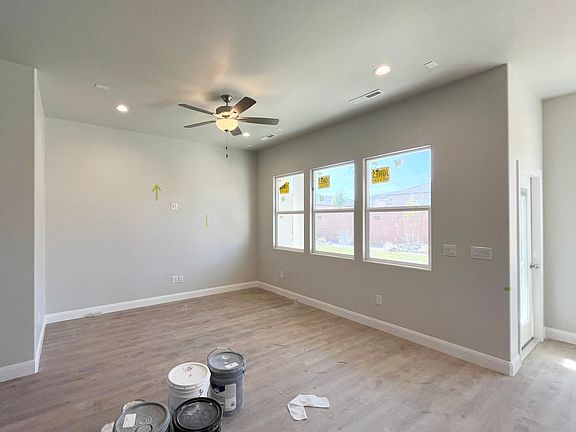 4th image of 658 Taylor Creek Dr
