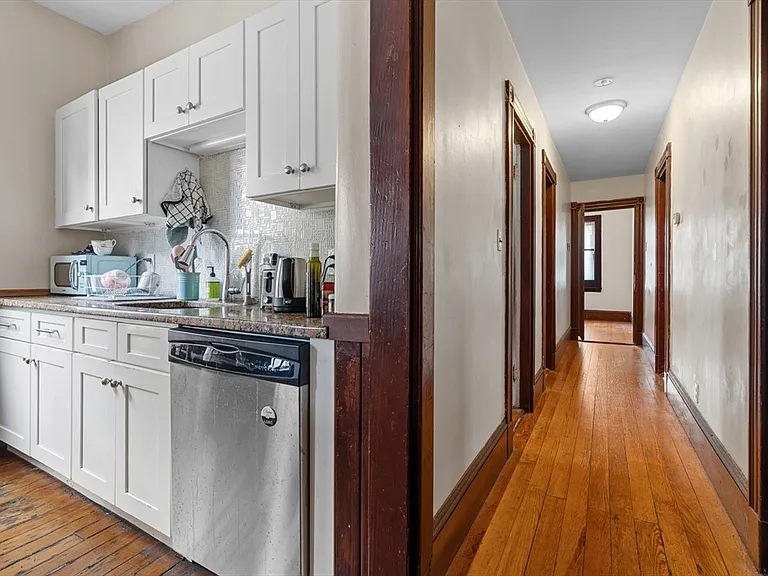 9 Spalding St #1 — Photo 5
