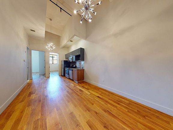 3rd image of 374 Kosciusko St #327