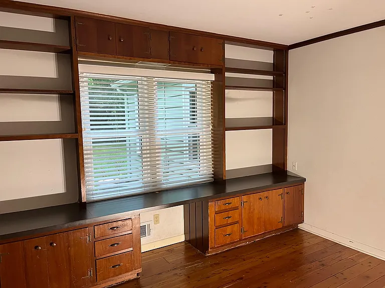 rear bedroom