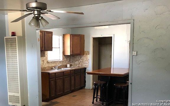 2nd image of 515 Monticello Ct