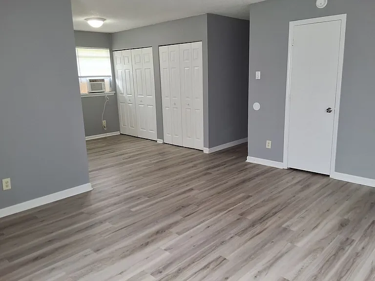 205 Diecks Dr — Photo 4