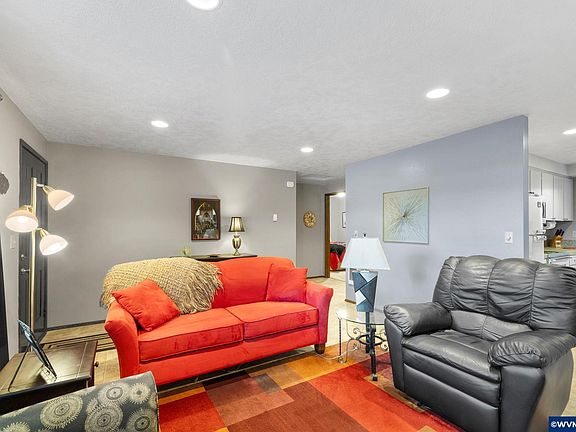 4th image of 5620 Palisades Dr