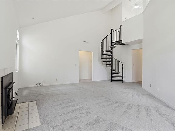 4th image of 2621 Willowbrook Ln Unit 110