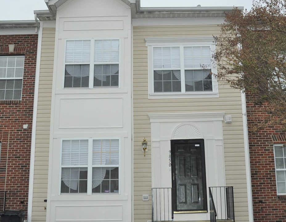1st image of 9850 Royal Commerce Pl