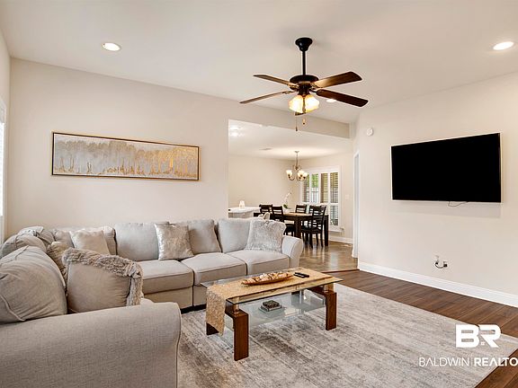 4th image of 8542 Three Dean Way