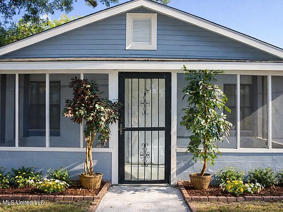 2nd image of 4815 Old Pass Rd