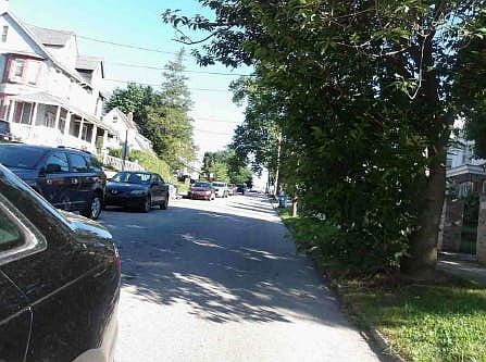 5th image of 220 Clifton Ave
