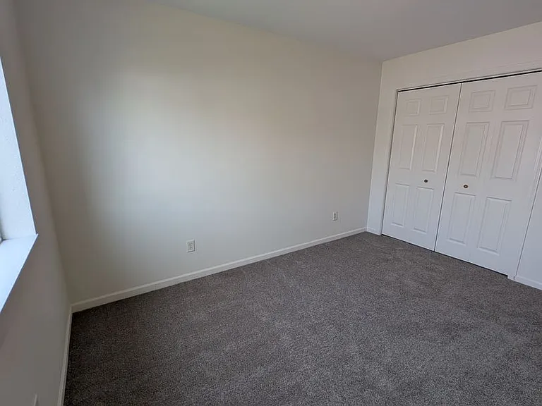 1115 W Park Ave — Photo 13
