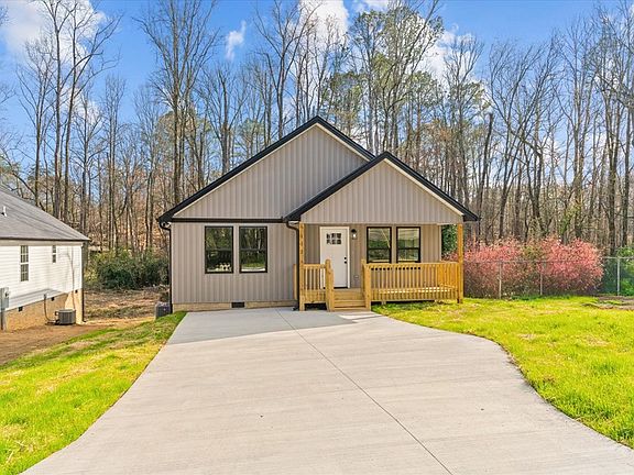 3rd image of 112 Robinhood Dr