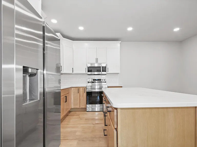 622 W Matthew Trl — Photo 6