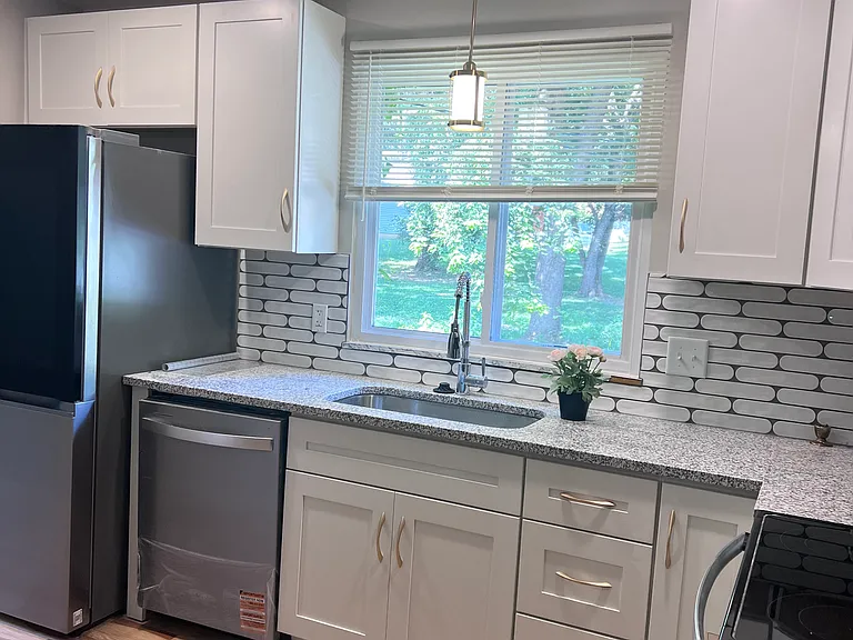 103 Falmouth Dr — Photo 4