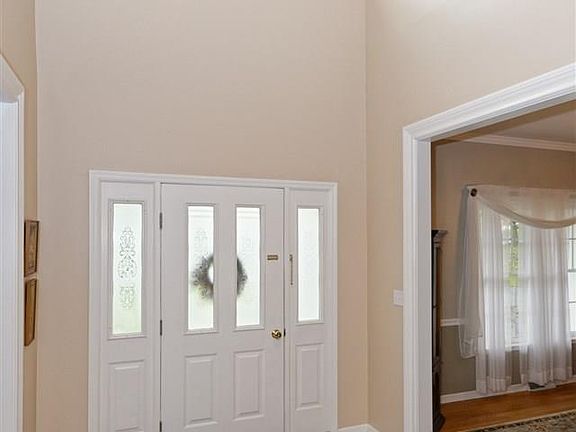 5th image of 2070 Orchard Park Dr