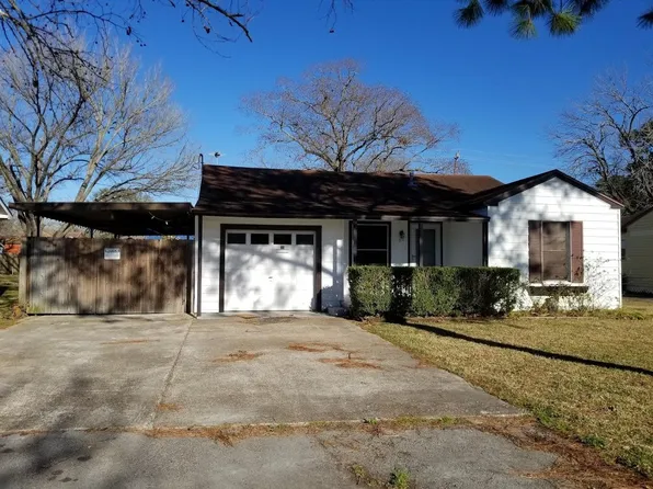 311 S Kansas St, La Porte, TX 77571