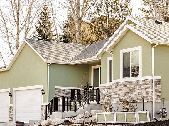 2nd image of 594 Spruce Glen Rd