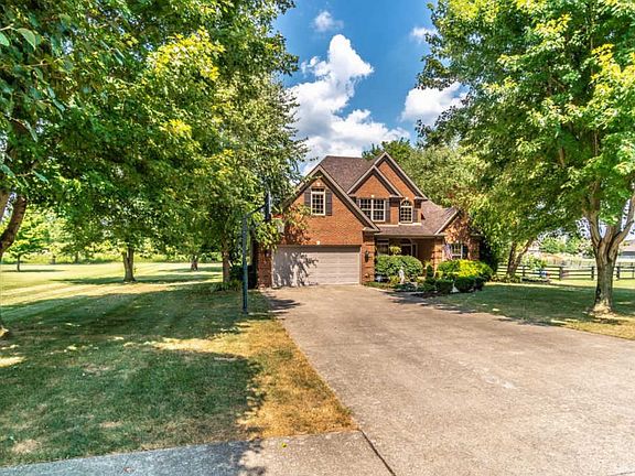 5th image of 160 Shady Oaks Dr