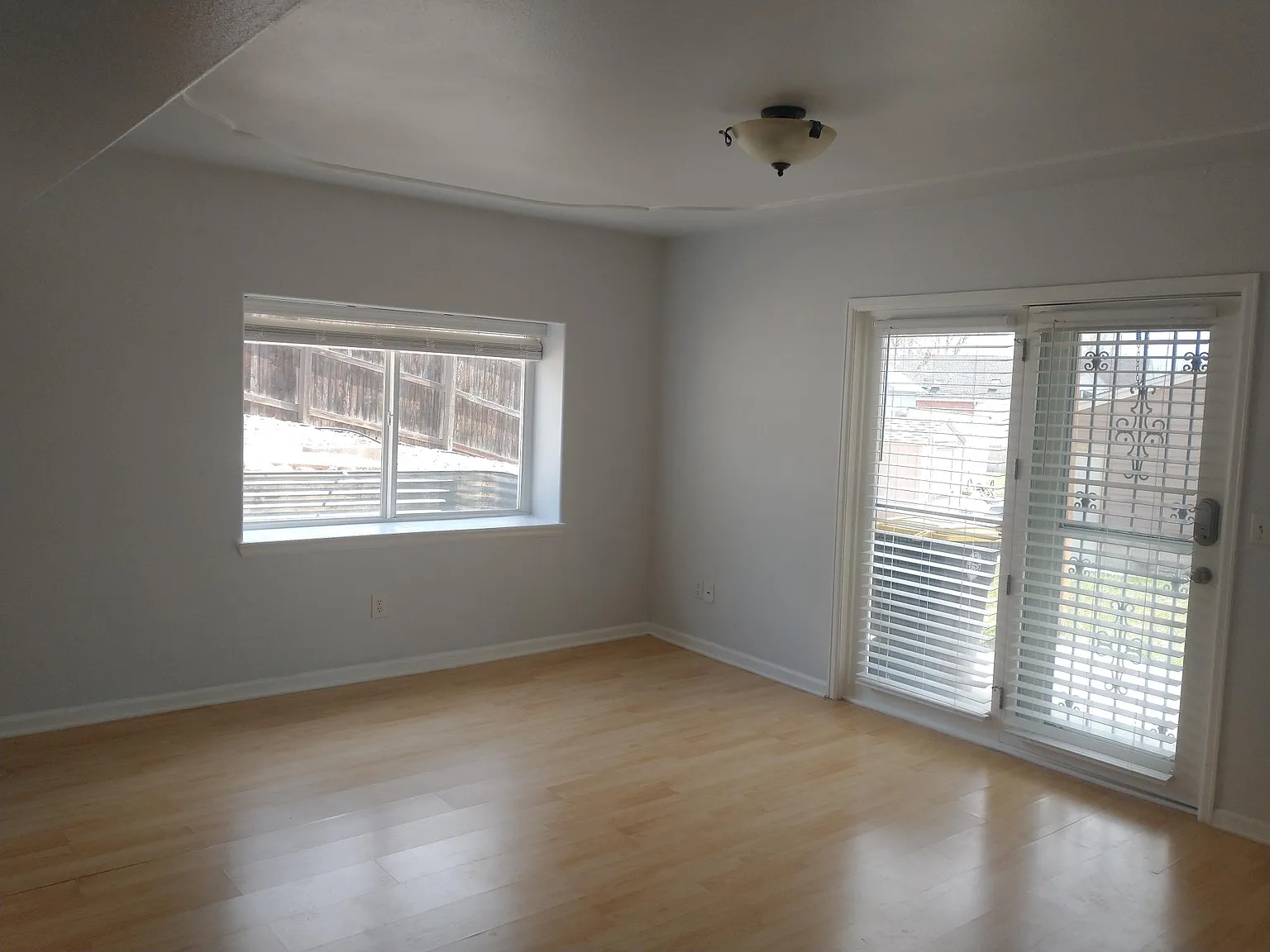 2 bed, 1000 sqft, $1,700 — Photo 4