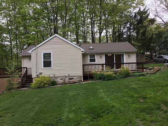 4th image of 864 Litchfield Tpke