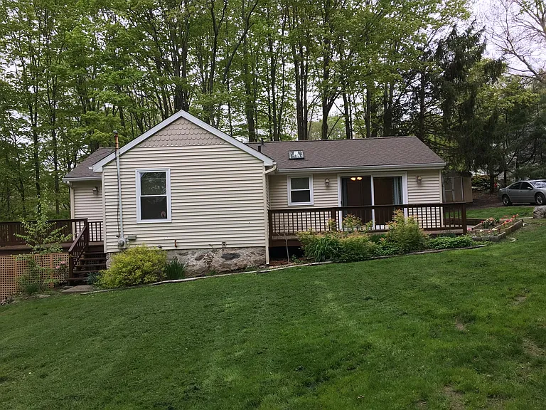 Litchfield Tpke — Photo 4