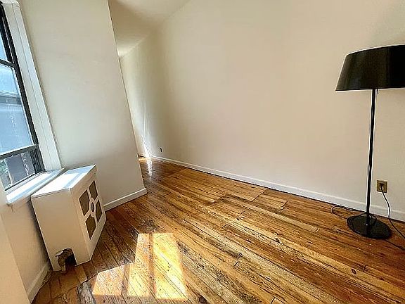 4th image of 212 W 82nd St APT 2B