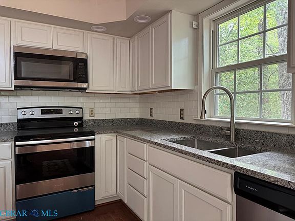 5th image of 105 Emerald Cove Rd
