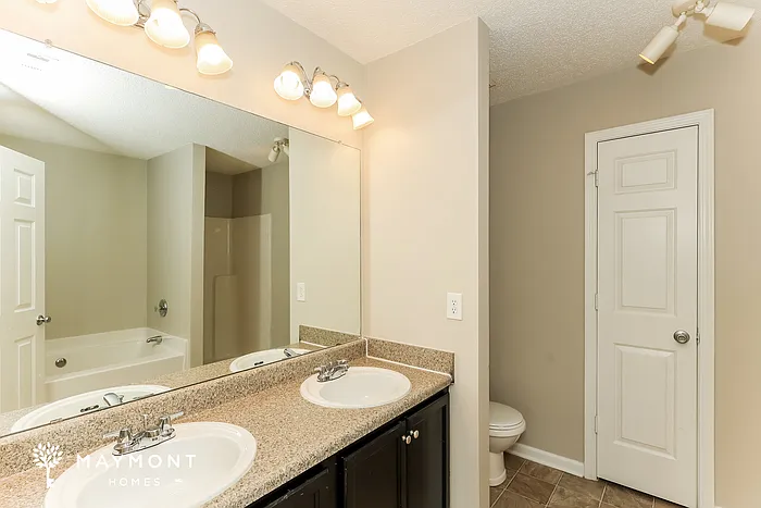 6540 Capitol Knl — Photo 12